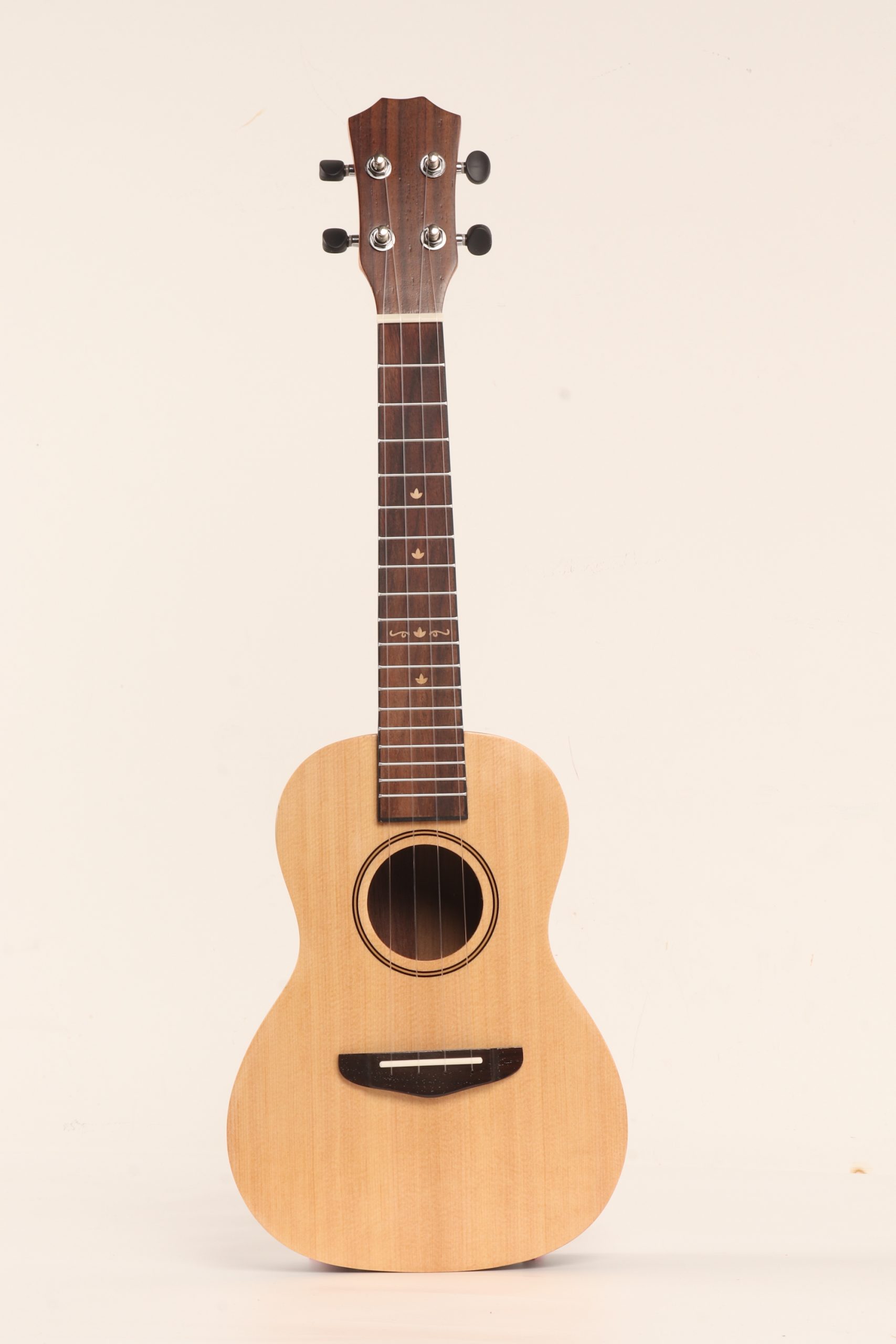 Spruce Top ukulele for OEM